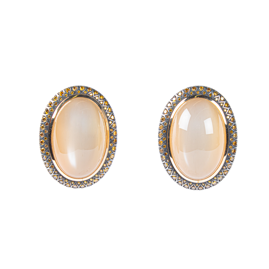 Mondsteincabochon-Ohrclip