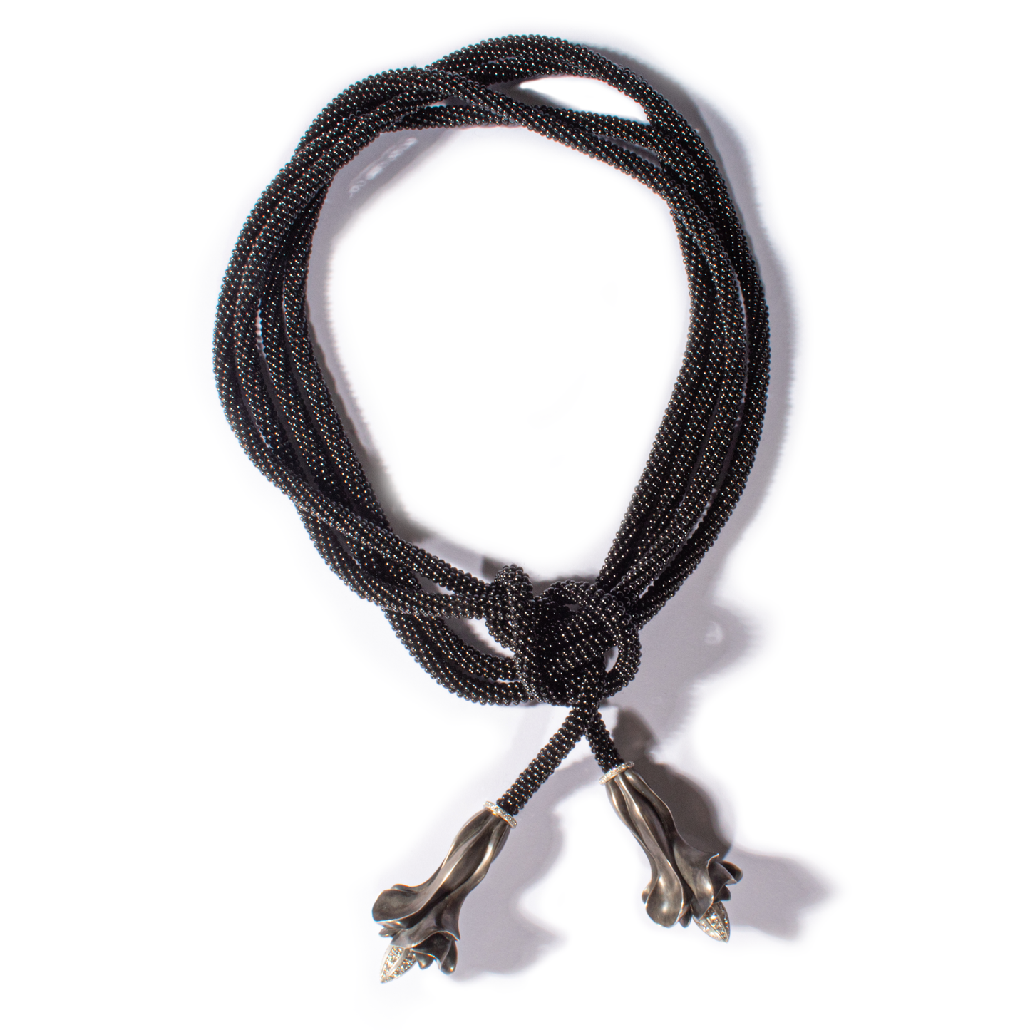 Schwarzes Strickcollier